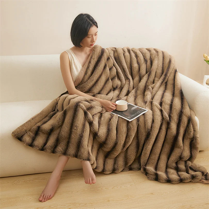 Faux Rabbit Fur Thickened Throw Blanket