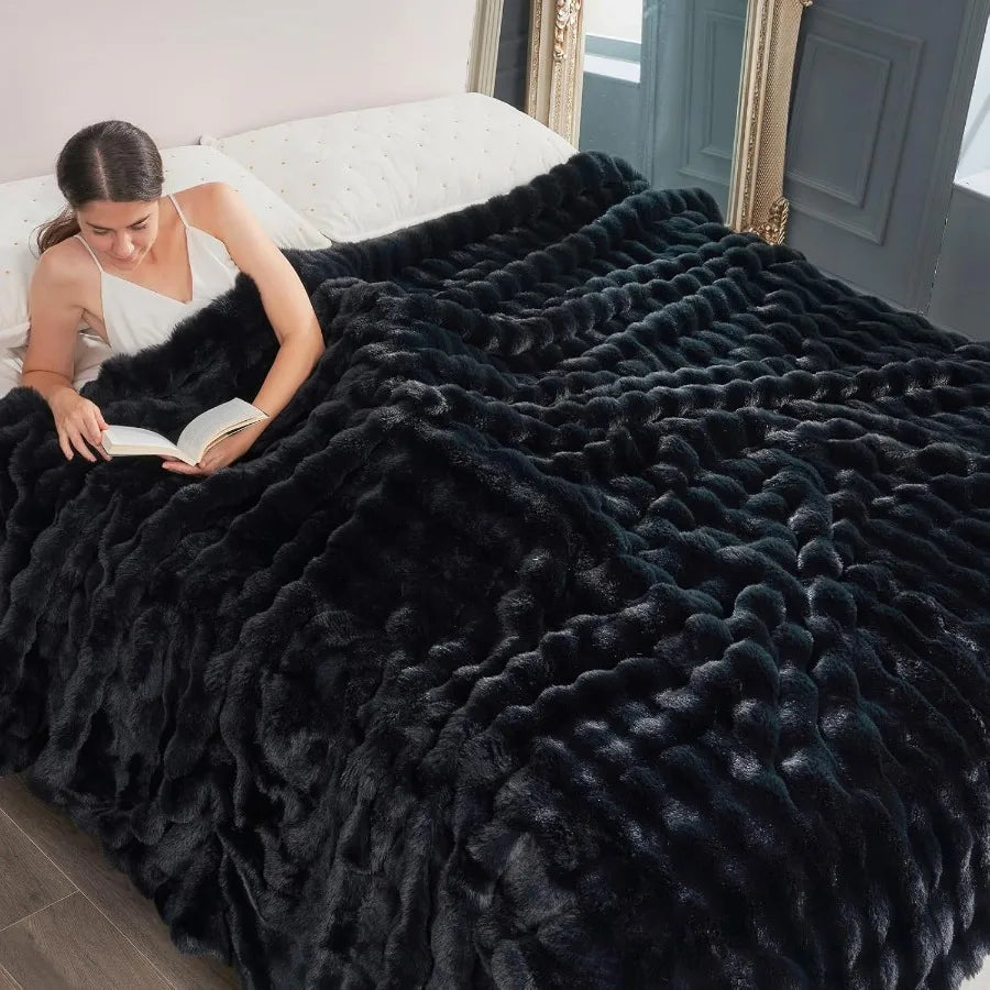 Faux Fur Throw Blanket Black