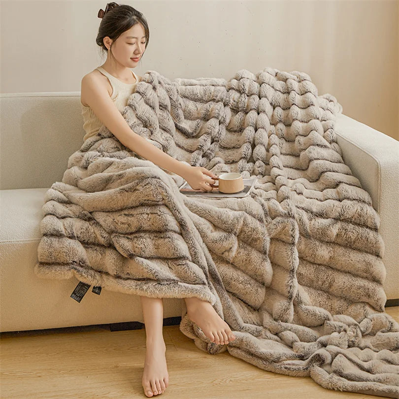 Faux Rabbit Fur Thickened Throw Blanket