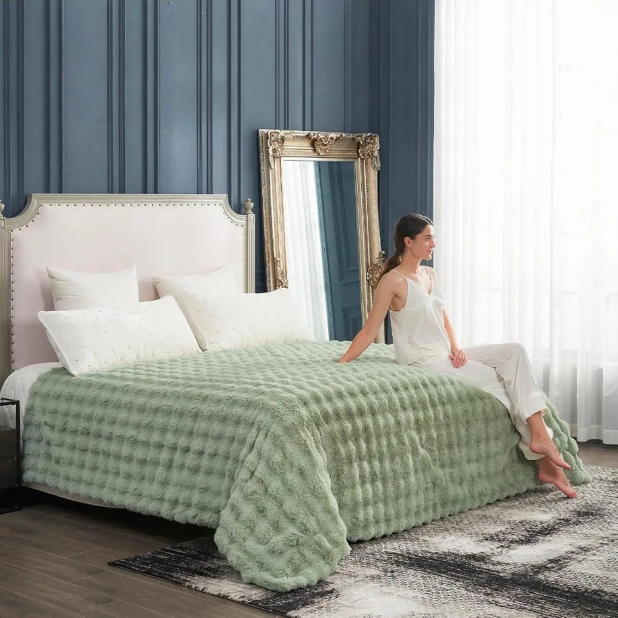 Faux Fur Throw Blanket Fuzzy Soft Plush Green